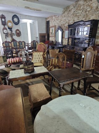 Muebles antiguos disponibles en Galicia