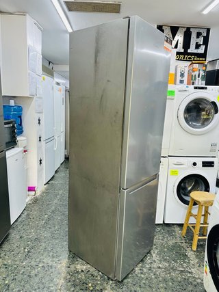 Nevera Indesit plateada