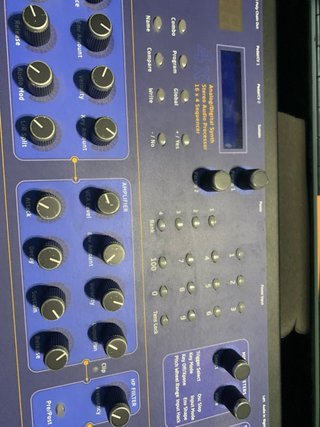Dave Smith Poly Evolver 4-voice Sintetizador