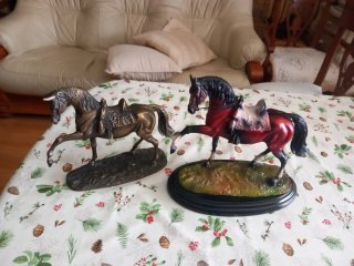 Precioso caballo de bronce