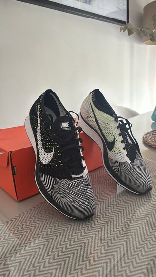 Zapatillas Nike Flyknit Racer Negras/Verdes
