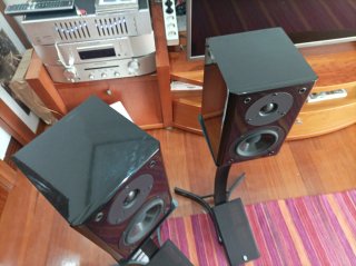 Altavoces Yamaha NX-E700 Negro/Plata