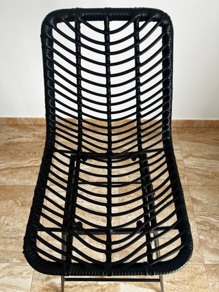 Taburete alto negro ratán y metal