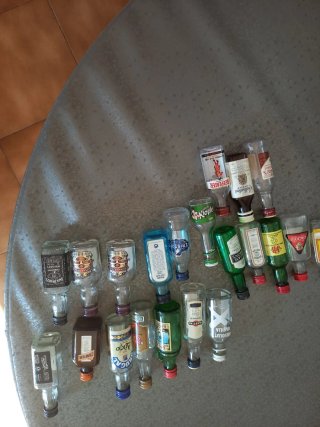 Colección Botellitas Miniatura Vacías