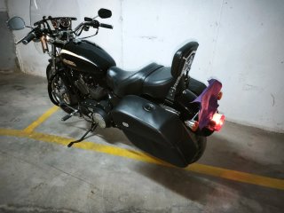 Harley Davidson XL1200 Roadster Negra