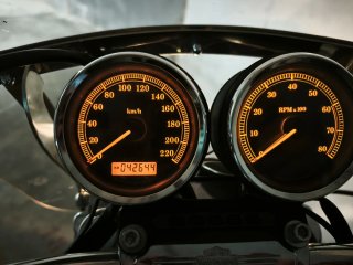Harley Davidson XL1200 Roadster Negra
