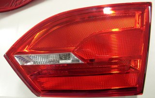 Piloto Trasero IZQUIERDO O DERECHOdo (Porton) (4 Puertas) para Volkswagen JETTA IV 2011