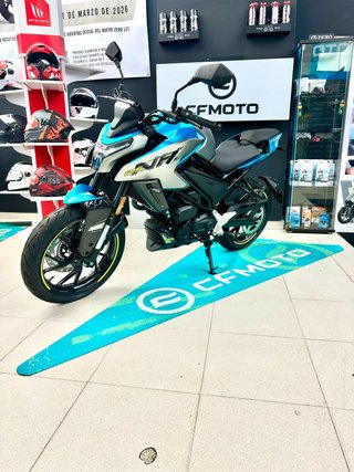 CFMOTO 125 NK Azul/Negro - Promo Verano