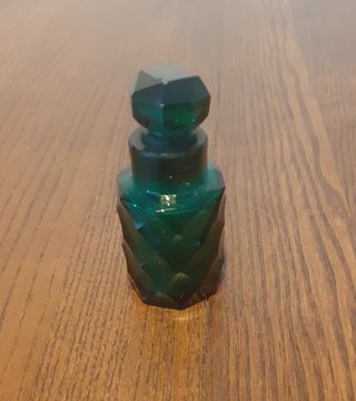 Frasco perfume cristal tallado verde bohemia
