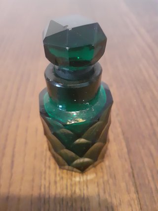 Frasco perfume cristal tallado verde bohemia