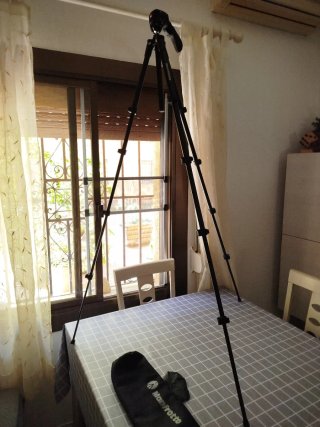 Trípode Manfrotto Compact Action