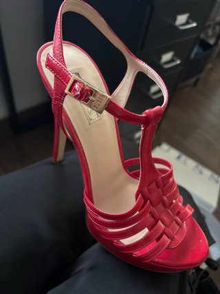 Sandalias Guess Tacón Alto Rojas
