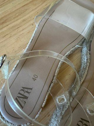 Sandalias transparentes Zara talla 40