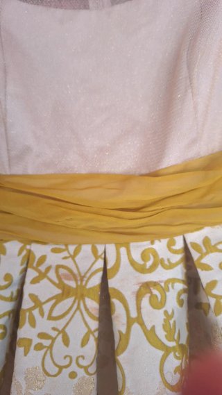 Vestido de ceremonia blanco y dorado