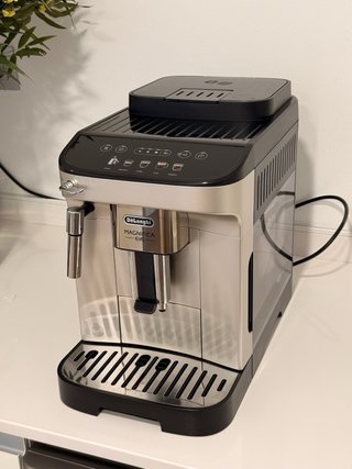 Cafetera Superautomatica Delonghi Magnifica Evo