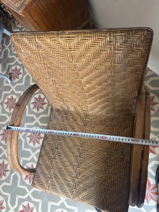Silla de ratán para restaurar