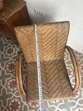 Silla de ratán para restaurar