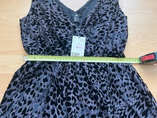 Vestido H&M Terciopelo Estampado Talla M