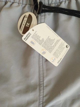 Pantalón deportivo gris y negro XL