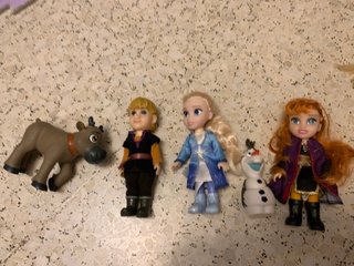 5 Muñecas Frozen