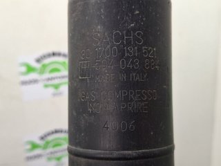 Iveco 301700131521. 504043884 amortiguador daily