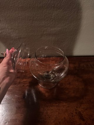 Vaso di vetro trasparente con coperchio
