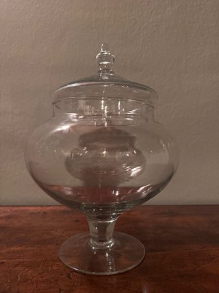 Vaso di vetro trasparente con coperchio