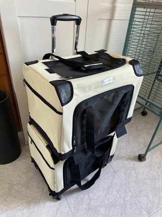 2 Transportines para mascotas nuevo con carrito.