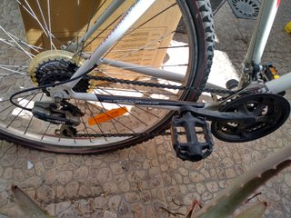 Bicicleta Decathlon + Casco + Guantes + Recambios
