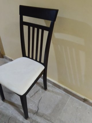 Sillas de salón madera y tela beige