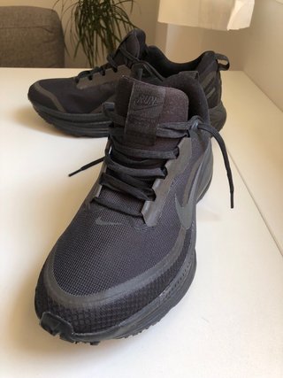 Nike RUN Air Talla 44.5 / 10.5 Nuevas!