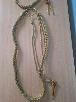 Galas de uniforme para escoltas o tambor