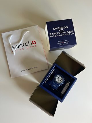 Swatch Moonswatch Mission To Earthphase Snoopy