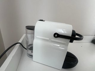 Cafetera Nespresso Krups Blanca