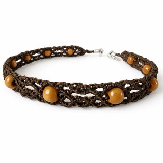 Collar choker macramé con cuentas de madera