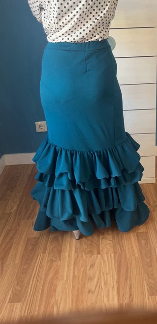 Falda flamenca con volantes verde azulado