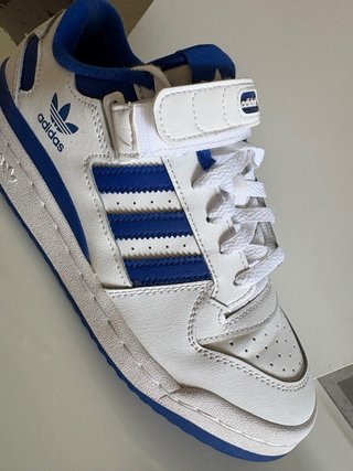 Zapatillas Adidas Forum Blancas y Azules