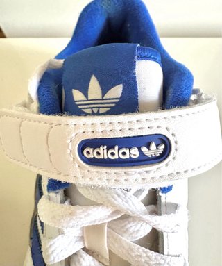 Zapatillas Adidas Forum Blancas y Azules