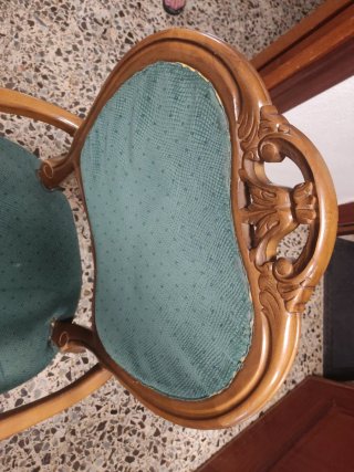 2 Sillones Clásicos Madera y Tela