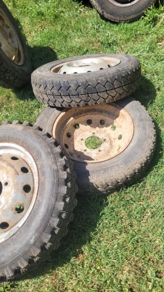 4 Llantas 175/80 R16 con neumáticos lada niva