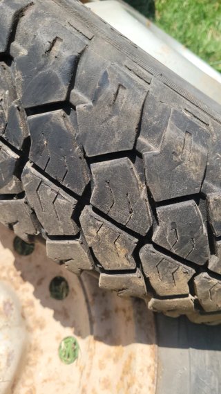 4 Llantas 175/80 R16 con neumáticos lada niva