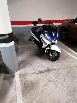 Suzuki Burgman 125cc Maxi Scooter con 19.700 kl