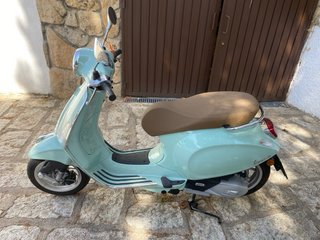 Vespa primavera 125 2023