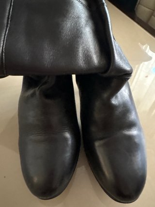 Botas de tacón de piel negras talla 37 talla un 38