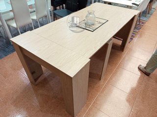 Mesa extensible multifuncional de madera