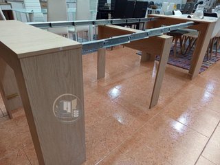 Mesa extensible multifuncional de madera
