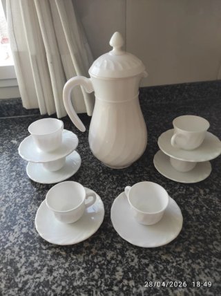 Juego de café de porcelana blanco
