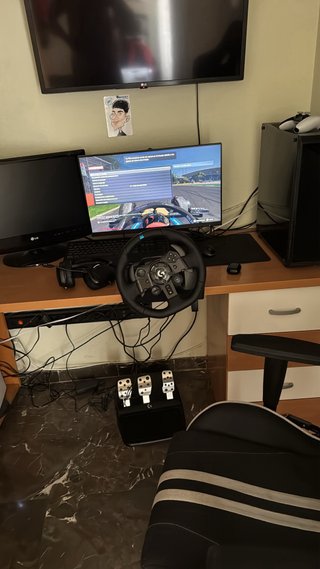 Volante Logitech G G923 para PS5, PS4, PC