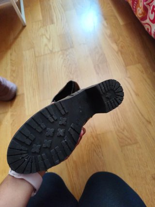 Zapatos negros de cordón con tacón