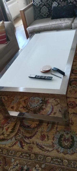 Mesa de salón cristal y metal galvanizado